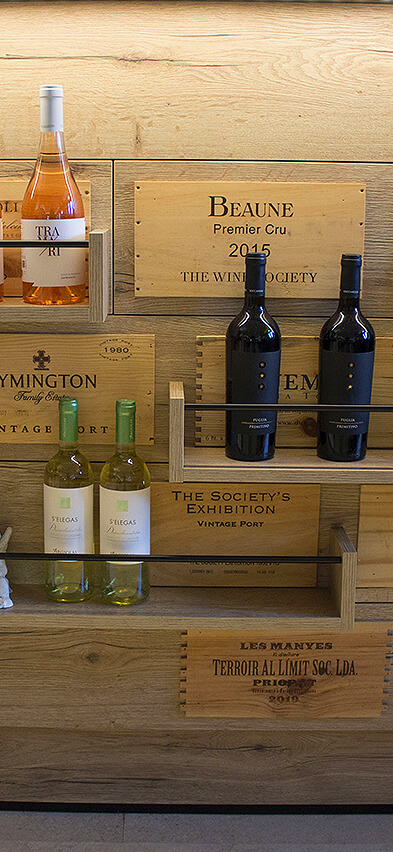 Banner Image Represents the Dinny 6